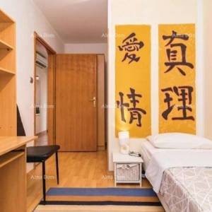 Prizemna kuća s bazenom  na mirnoj lokaciji, Pula