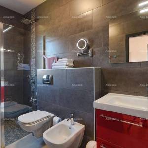 Prizemnica s bazenom! Blizina mjesta Savičente.