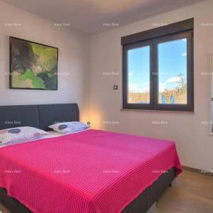 Prizemnica s bazenom! Blizina mjesta Savičente.