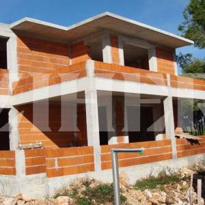 PRODAJA, BRAČ, MILNA, 6 APARTMANA U IZGRADNJI S BAZENOM,  80 m OD MORA