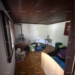 Prodaja dvije manje legalizirane kućice sa zemljištem