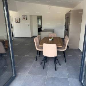 Prodaja- dvojna kuća s grijanim bazenom, Okolica Poreča!