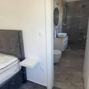 Prodaja- dvojna prizemnica s grijanim bazenom, Poreč!