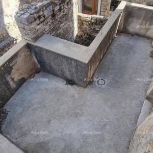 Prodaja istarske kamene kuće u centru, Buje!