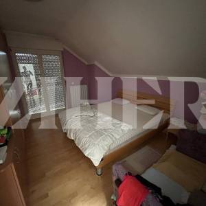 PRODAJA, JASTREBARSKO, KUĆA 300 M2 + 650 M2 OKUĆNICE + 550 M2