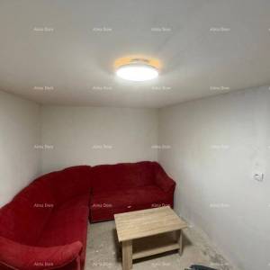 Prodaja kamene kuće, Kršan