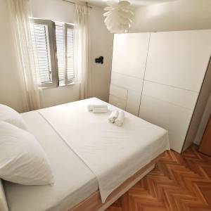 Prodaja, K.Gomilica, trosoban, namješten stan, 2.kat