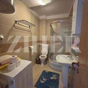 PRODAJA, KRK, APARTMAN S DVIJE SPAVAĆE SOBE I VRTOM, 500 M OD MORA