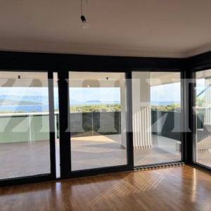 PRODAJA, KRK, DVA LUKSUZNA DVOETAŽNA APARTMANA S KROVNIM BAZENIMA