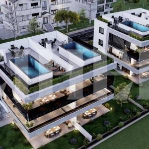 PRODAJA, KRK, DVA LUKSUZNA DVOETAŽNA APARTMANA S KROVNIM BAZENIMA