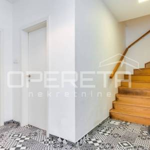 Prodaja, Kuća, Centar, Vinogradska , Samostojeća, 204m2