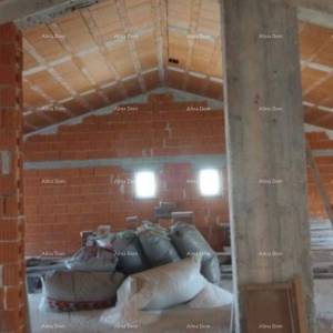 Prodaja-Kuća s apartmanima u Fažani!