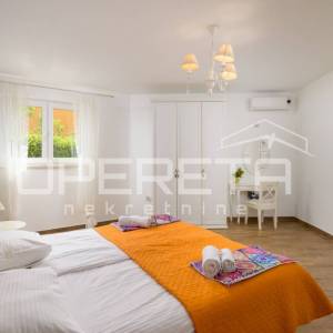 Istra, Svetvinčenat, predivna kuća sa bazenom i saunom, okružena prirodom