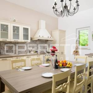 Istra, Svetvinčenat, predivna kuća sa bazenom i saunom okružena prirodom