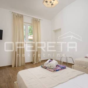 Istra, Svetvinčenat, predivna kuća sa bazenom i saunom okružena prirodom