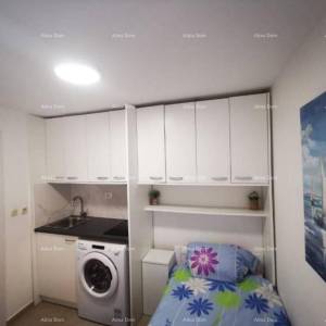 Prodaja - Kuća u centru, samo 50 m udaljena od mora, Umag!