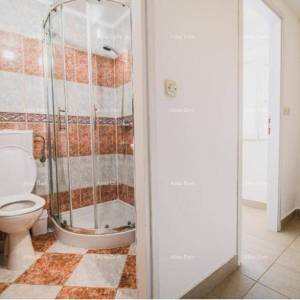 Prodaja - Kuća u centru, samo 50 m udaljena od mora, Umag!