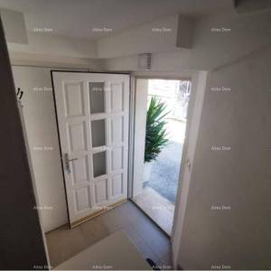 Prodaja - Kuća u centru, samo 50 m udaljena od mora, Umag!