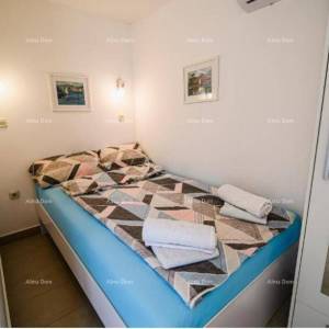 Prodaja - Kuća u centru, samo 50 m udaljena od mora, Umag!