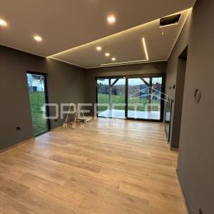 Prodaja, Kuća, Varaždin Breg,  Banjšćina, Samostojeća, 162m2