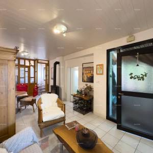 Prodaja kuće na odličnoj lokaciji u neposrednoj blizini Pulske arene, centar!