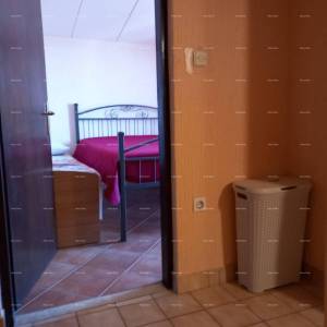 Prodaja kuće s dvorištem i parkirnim mjestima, Pula!