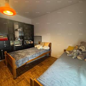 Prodaja kuće u širem dijelu centra s pomoćnom građevinom, Pula!