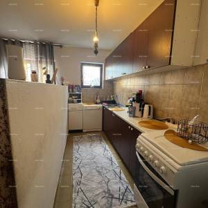 Prodaja kuće u širem dijelu centra s pomoćnom građevinom, Pula!