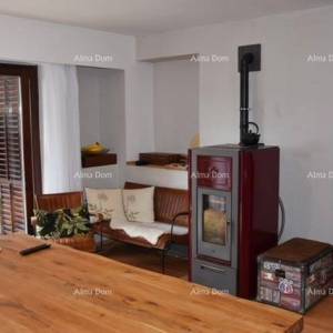 Prodaja lijepe, obiteljske, dupleks kuće s garažom, okolica Poreča!