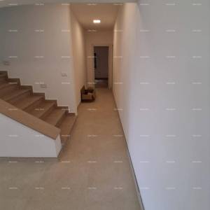 Prodaja - luksuzna kuća na velikoj okućnici s bazenom, wellness sobom i teretanom, blizina Poreča!