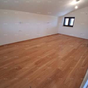 Prodaja - luksuzna kuća na velikoj okućnici s bazenom, wellness sobom i teretanom, blizina Poreča!