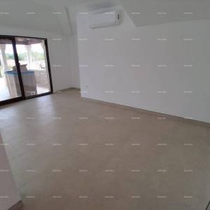 Prodaja - luksuzna kuća na velikoj okućnici s bazenom, wellness sobom i teretanom, blizina Poreča!