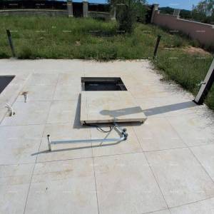 Prodaja - luksuzna kuća na velikoj okućnici s bazenom, wellness sobom i teretanom, blizina Poreča!