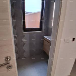 Prodaja - luksuzna kuća na velikoj okućnici s bazenom, wellness sobom i teretanom, blizina Poreča!