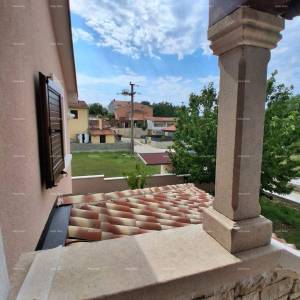 Prodaja - luksuzna kuća na velikoj okućnici s bazenom, wellness sobom i teretanom, blizina Poreča!