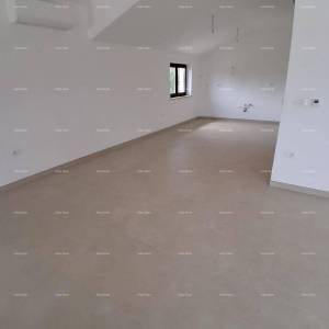 Prodaja - luksuzna kuća na velikoj okućnici s bazenom, wellness sobom i teretanom, blizina Poreča!