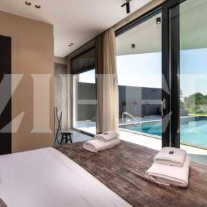 PRODAJA, LUKSUZNA VILA S BAZENOM I S PREKRASNIM POGLEDOM NA MORE