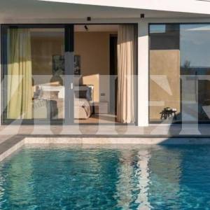 PRODAJA, LUKSUZNA VILA S BAZENOM I S PREKRASNIM POGLEDOM NA MORE