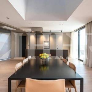 PRODAJA, LUKSUZNA VILA S BAZENOM I S PREKRASNIM POGLEDOM NA MORE