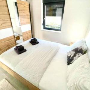 Prodaja luksuznog stana, prvi red do mora, Pješčana uvala!