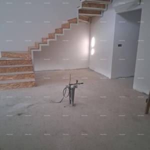 Prodaja moderan , luksuzan stan  u novogradnji, blizina tržnicePula!