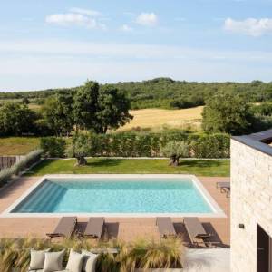 Prodaja moderne vile sa bazenom i wellness-om, okolica Vrsara!