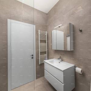 Prodaja - novoizgrađena, moderna i ekskluzivna vila s bazenom, Volme, Pula!