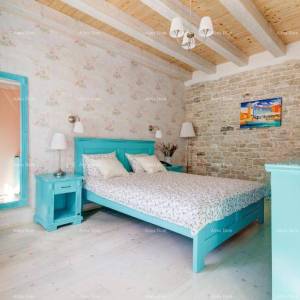 Prodaja- obiteljski hotel u srcu stare jezgre ribarskog grada, Fažana! 100 m od mora!