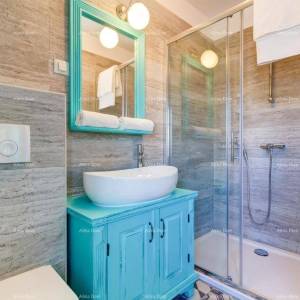 Prodaja- obiteljski hotel u srcu stare jezgre ribarskog grada, Fažana! 100 m od mora!