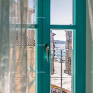 Prodaja- obiteljski hotel u srcu stare jezgre ribarskog grada, Fažana! 100 m od mora!