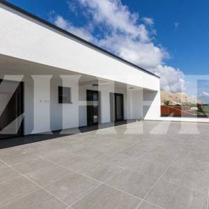 PRODAJA, PAG, PENTHOUSE 70 M2 + TERASA 75 M2 + PM, PREKRASAN POGLED