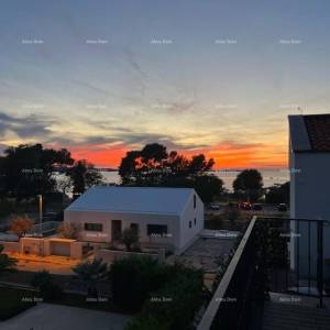 Prodaja - Prekrasna, moderna vila s bazenom - smart home, Fažana! Pogled na more!