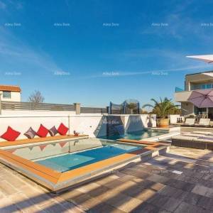 Prodaja prekrasne vile, Šišan!  Pula