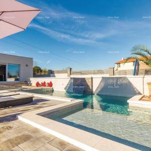 Prodaja prekrasne vile, Šišan!  Pula